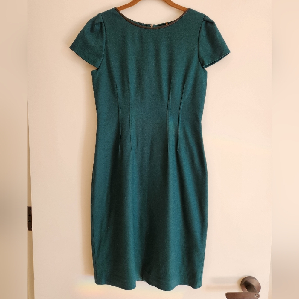 Elie Tahari Emerald Green Dress. Size 4